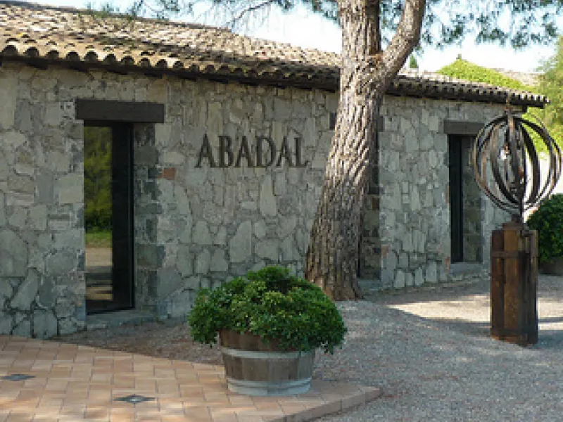 Cata de vinos de Bodegas Abadal 